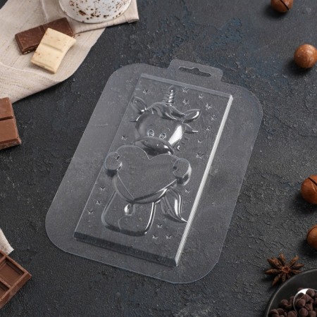 The form for chocolate and sweets is plastic “dreaming of love”, the color is transparent-1