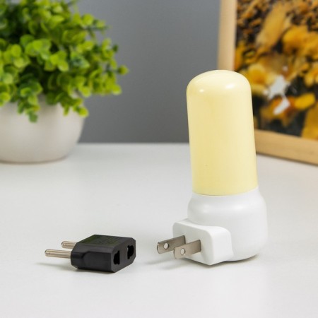 A nightlight with a sensor of darkness "Milsi" LED 1W white-yellow 4x6x10 cm Risalux-2