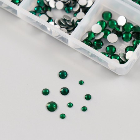 Decor for creativity Glass "Rhinestones. Dark green" d = 2-4.8 mm nr 1188 pcs 6x8x1.5 cm-2