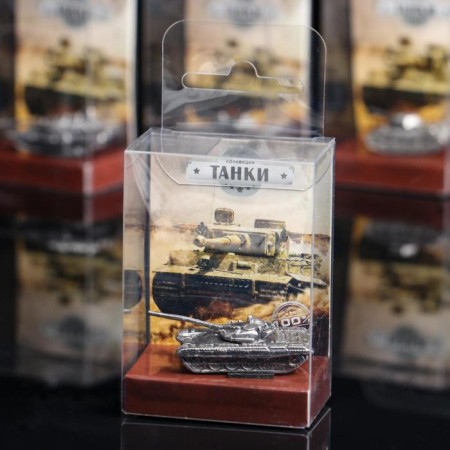 Tin figure "Collection of tanks. Tank T-62", brass-2