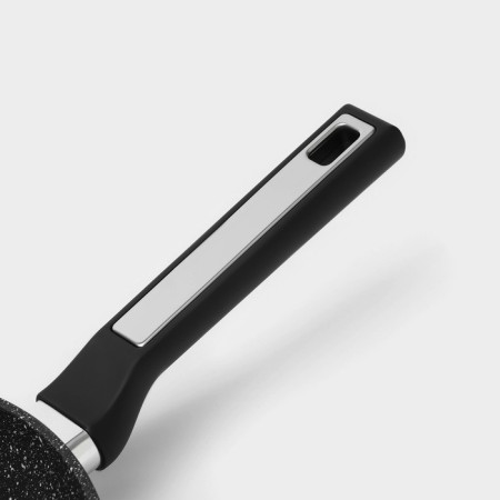 Pan Magistro Warrior, D = 26 cm, h = 4.9 cm, Soft-Touch handle, anti-stick coating, induction-3