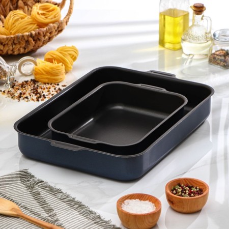 A set of baking sheets with solid handles, 2 items: 19 × 25 cm, 27 × 35 cm, anti -stick coating, blue color