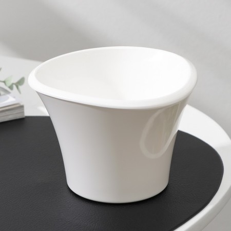 Kashpo for flowers with an insert "Laguna", 600 ml, d = 13 cm, h = 9 cm, white color-1