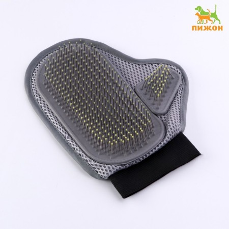 Mitten - comb with metal teeth, gray