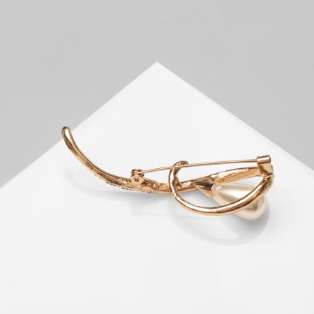 Book "curl", white color in gold-1
