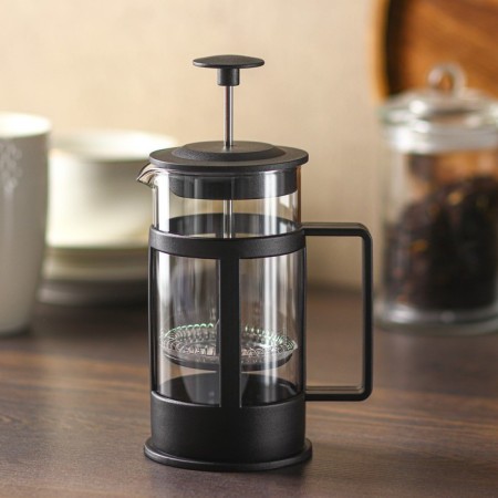 Teapot of a tender jacket - a press of the “Classic” share, 350 ml, glass, black color