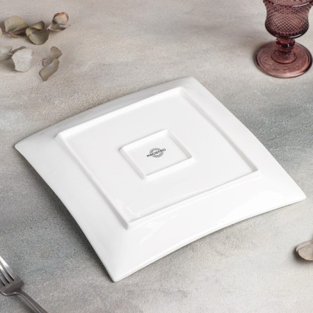 Porcelain dish for submitting Magistro "Blanche. Square ", d = 26 cm, white color-2