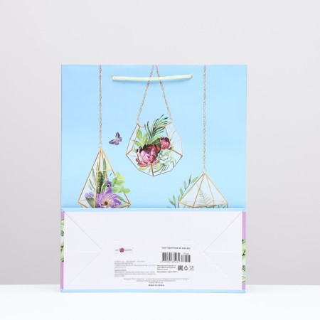 Gift package "Bouquets" 26 x 32 x 12 cm-1
