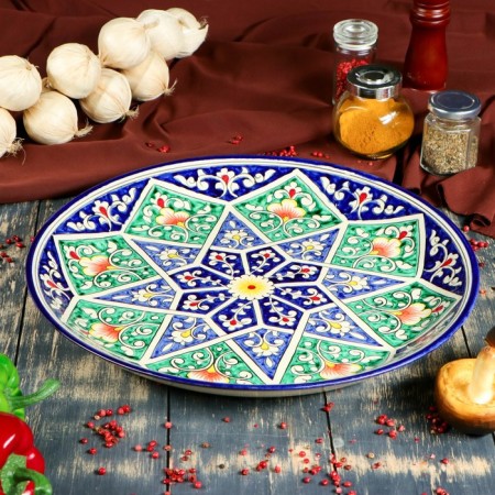Round Laragan "Rishtan", 36 cm, green, white-blue ornament