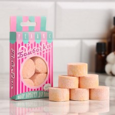 A set of bath bombs 6 pcs 