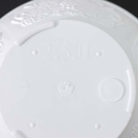 Pot with the pallet "Angara", 2.5 l, the color is white-3