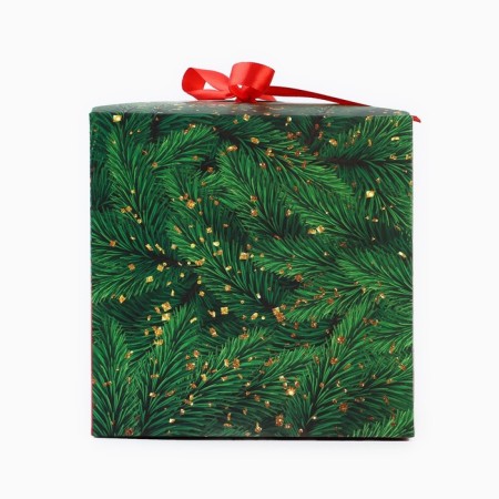 Box a gift New Year's folding "New Year's Classics", 18 x 18 x 18 cm, New Year-3