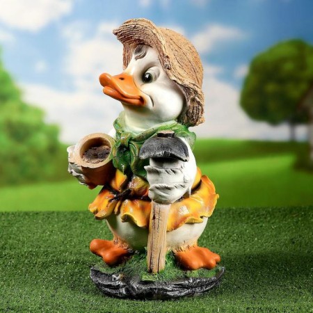 Garden figure "Duckling with a hoe" 27x27x45cm-1