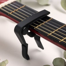 Kapodastr for the acoustic guitar of Music Life, black