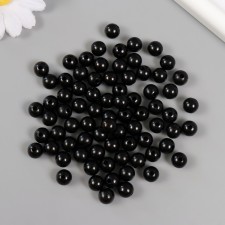 A set of beads 
