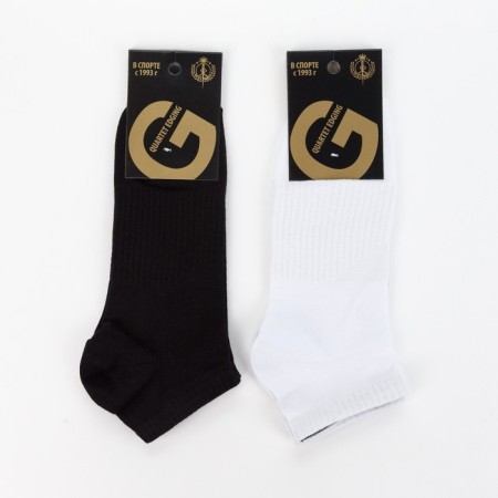 A set of male socks is 3 pairs, white, black, gray melange, size 27-29-7