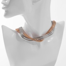 The necklace 