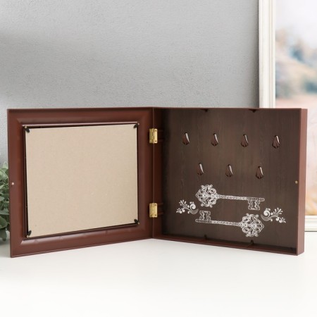 Closed keybox "Sakura" 26.5x31.5 cm nut-2