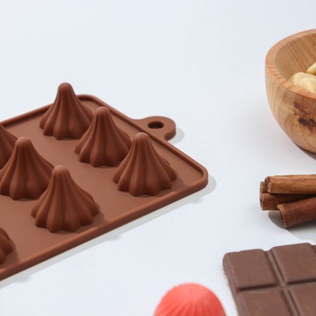 Form for chocolate of the share "Truffli", silicone, 21 × 10 × 2.2 cm, 15 cells, brown color-2