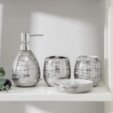 A set of accessories for the bathroom 