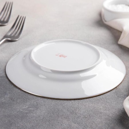 Porcelain plate "Bomond", D = 17.5 cm, white color with gold charter-2