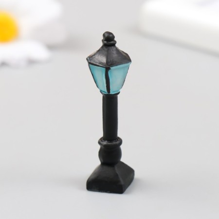 Figure for Florarium Polystone "Street Lantern" MIX 2x1x5.3 cm-1