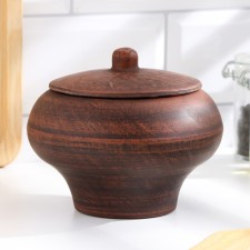 A hot pot of 0.6 l, 13x14x14 cm