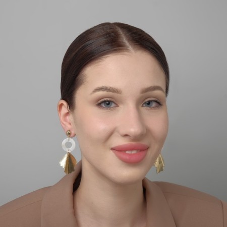 Earrings with pearl "sia" leaflet, white color in gold-1