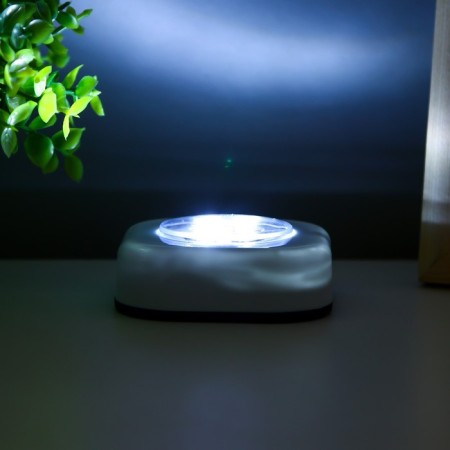 Night Pushlite "Square" 4XLED, 3AAA white 6.5x6.5x2.5 cm Risalux-5