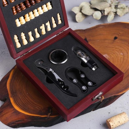 Wine set: a soda knife with a corkscrew, a drip, a foil knife and a plug for wine with chess "Golden Man".-3