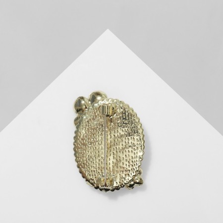 Brooch "Kame" frame, white color in gold-1