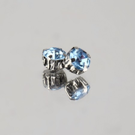 Rhinestones are sewing “circle”, in the frame, d = 8 mm, 20 pcs, the color of the blue-3