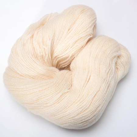 Yarn "Karachaevskaya" 100% acrylic 820-850m/250-280g (26 ivory)-1