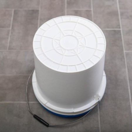 A bucket with a sealed lid, 20 l, white color-2