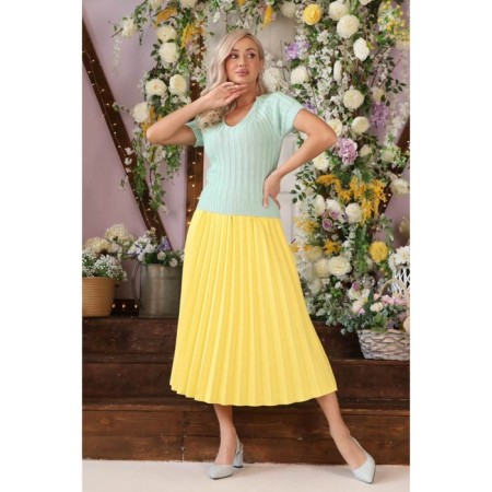 Female skirt, size 54, yellow color
