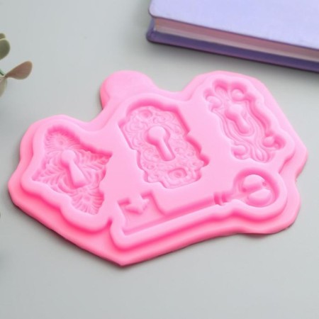Mold Silicon "Key and keyhole" 4 items 0.7x10x12.5 cm-1