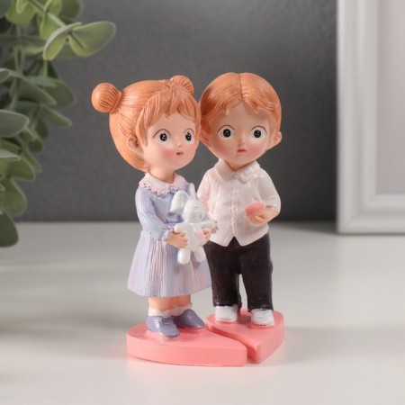 Souvenir Polystone "A couple with a bun and a casket" set 2 pcs 5.5x6.5x11 cm-1