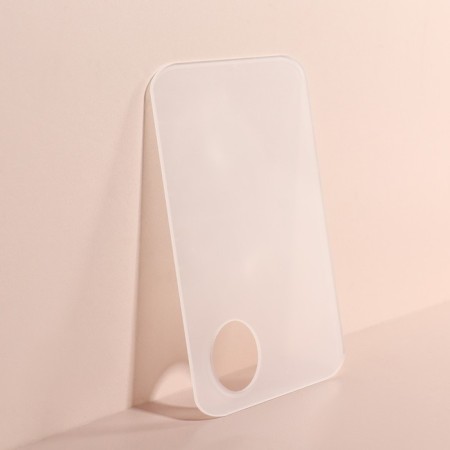 Palette for mixing cosmetics, 10 × 15 cm, with a hole, the color is a transparent matte-4