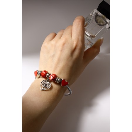 Margeri Bracelet on the thread, wood in the heart, l = 18 cm, red color in silver-1