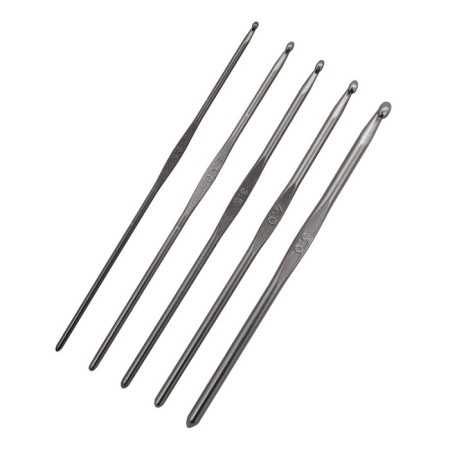A set of hooks for knitting, aluminum, 2.5-5.0 mm-1