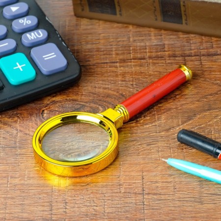 Classic magnifier in gold frame 6x, d = 6cm