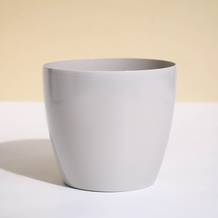 Flower pot, d = 17 cm, 2.7 l, plastic, beige
