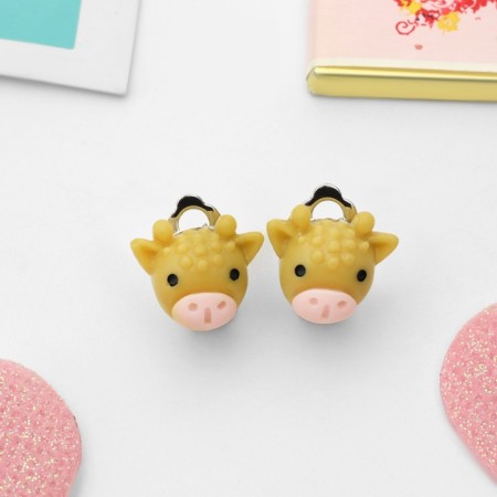 Clips children's "chosen" giraffes, color