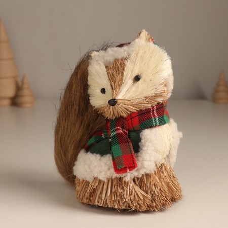 Decor "Raccoon in the winter clothes" 8x13x14 cm-3