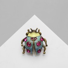 Brooch 