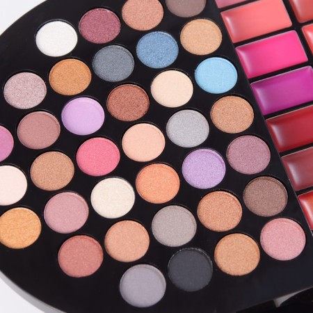 A set of professional cosmetics "Miss Young" No. 14-3