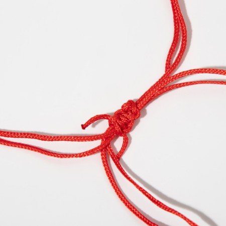 Bracelet "Red thread" heart, white color in silver, 6 cm