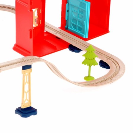 Railway "City" in a suitcase, works from batteries-13