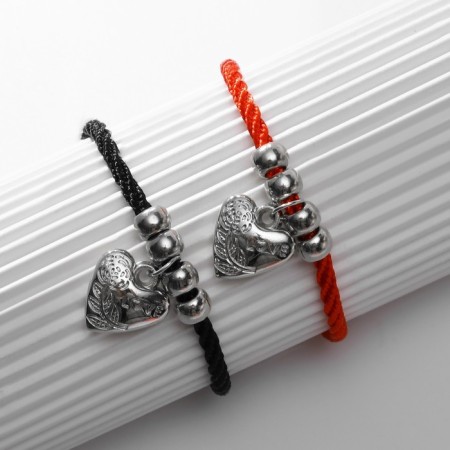 Set 3 objects: 2 bracelets, lip gloat "Demetrons" hearts, black-red color, 6 cm-7