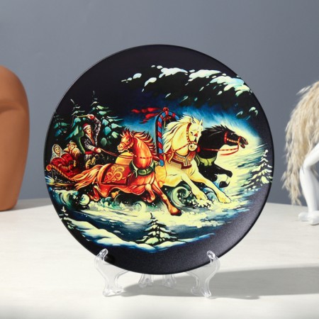 Decorative plate "Troika", type 2, d = 19.5 cm